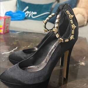 Very elegant sexy Bebe pump